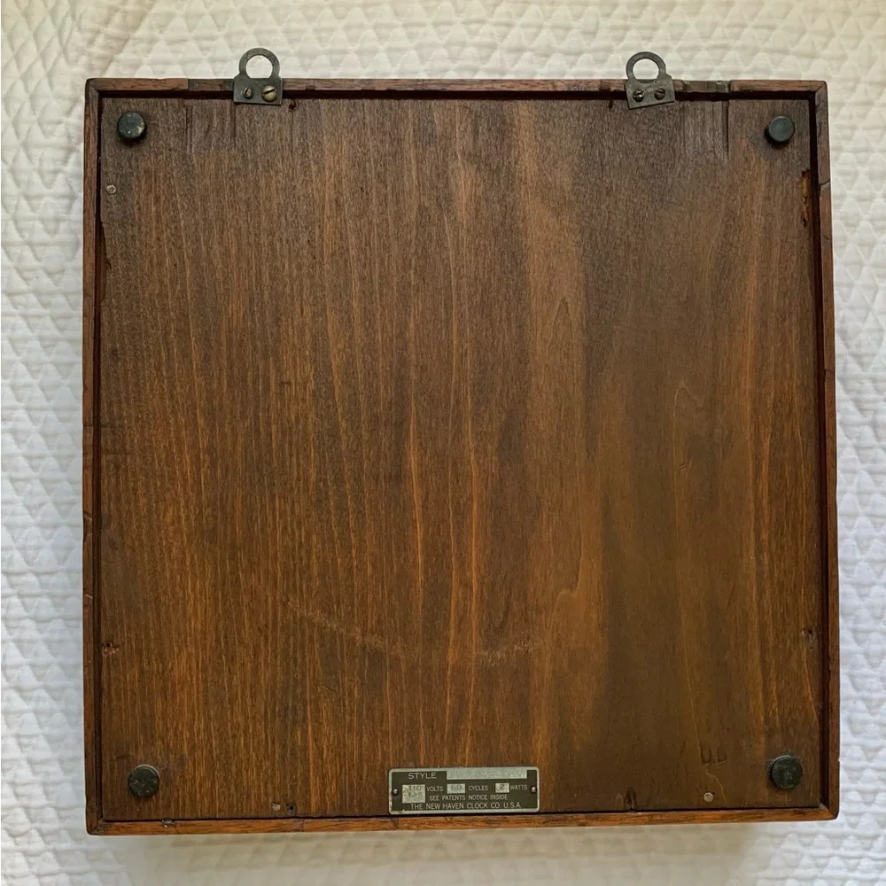 Vintage/Antique New Haven Wall Clock AS IS No Key